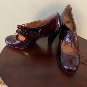 Patent Leather Lace-Up Pump